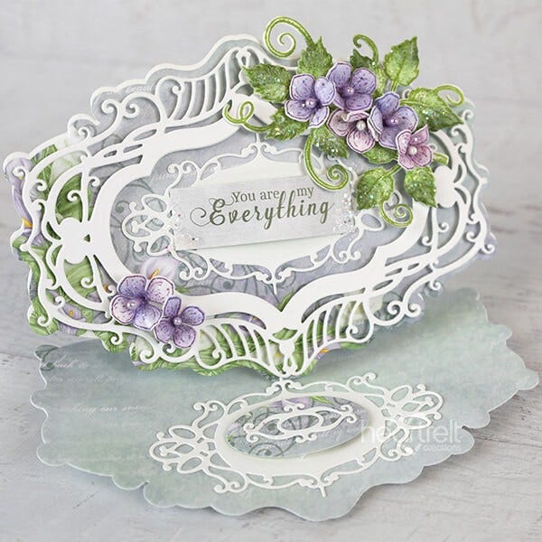 Elaborate Oval Frames Die