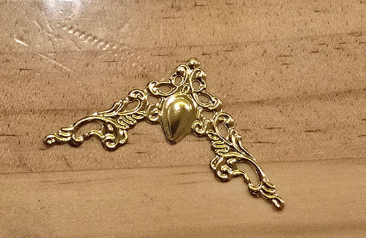 Antique Filigree Metal Corner Embellishments — 4 cm (1⅝")